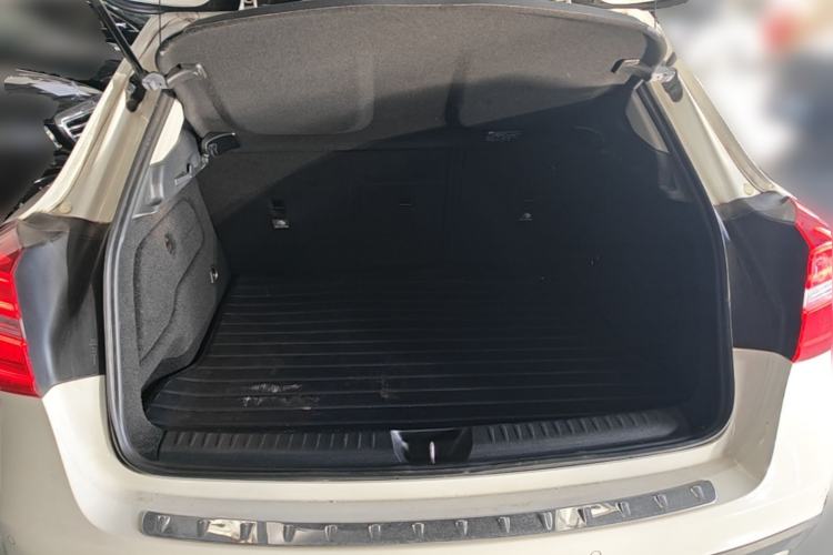 Used Mercedes-Benz GLA 2016 GLA 220 4MATIC Fashion Edition Trunk