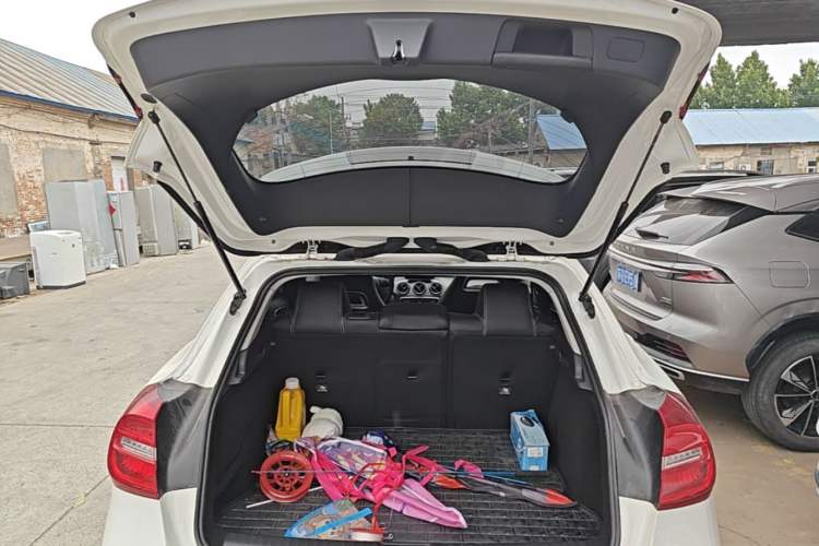 Used Mercedes-Benz GLA 2016 GLA 220 4MATIC Fashion Edition Trunk