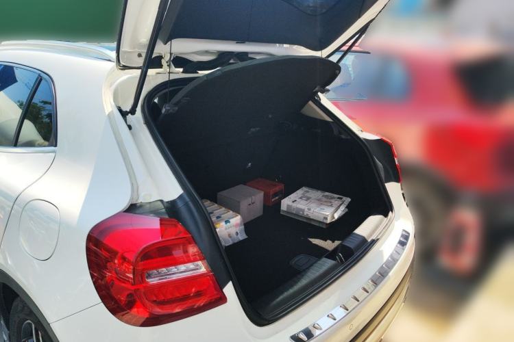 Used Mercedes-Benz GLA 2016 GLA 200 Fashion Model Trunk
