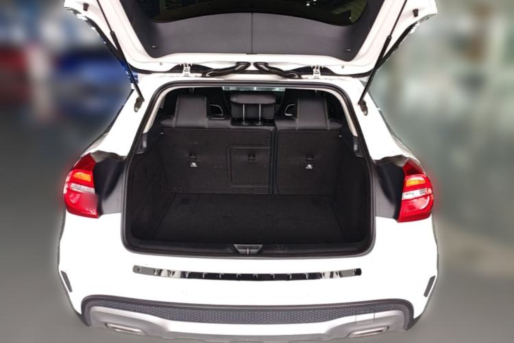 Used Mercedes-Benz GLA 2016 GLA 200 Fashion Model Trunk