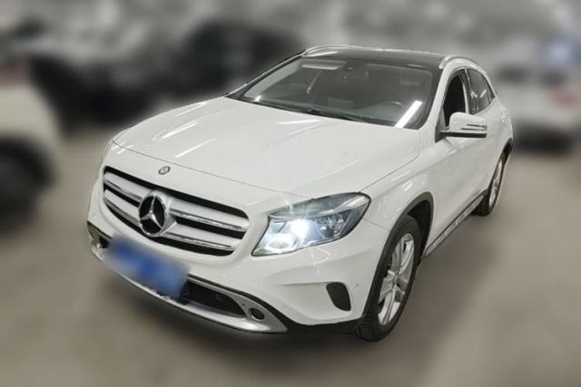 Mercedes-Benz GLA 2016 GLA 200 Fashion Model مستعملة