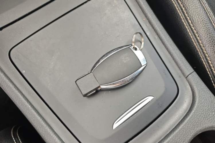 Used Mercedes-Benz GLA 2016 GLA 200 Fashion Model Vehicle Key