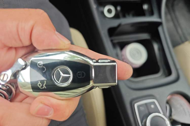 Used Mercedes-Benz GLA 2016 GLA 200 Fashion Model Vehicle Key