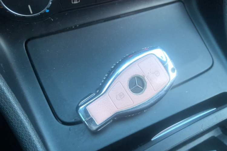 Used Mercedes-Benz GLA 2016 GLA 200 Fashion Model Vehicle Key
