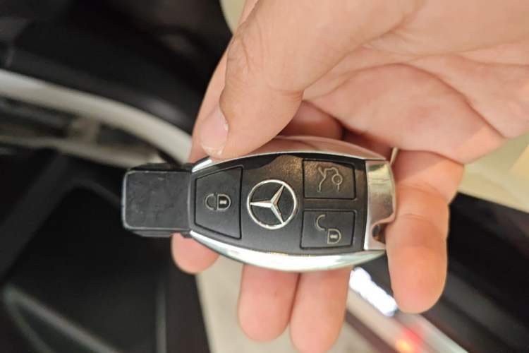 Used Mercedes-Benz GLA 2016 GLA 220 4MATIC Luxury Model Vehicle Key