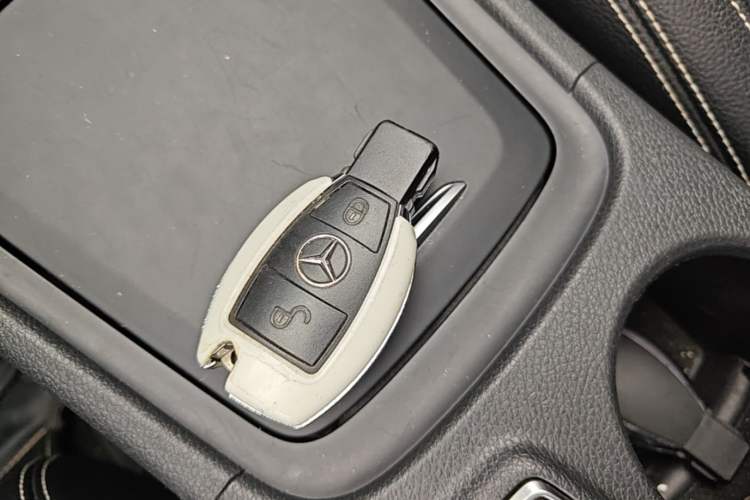 Used Mercedes-Benz GLA 2016 GLA 220 4MATIC Fashion Edition Vehicle Key