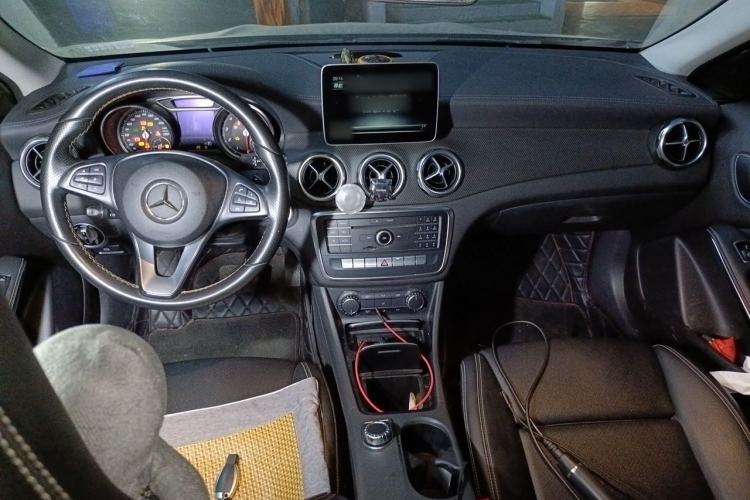 Used Mercedes-Benz GLA 2017 GLA 200 Fashion Model Center Console