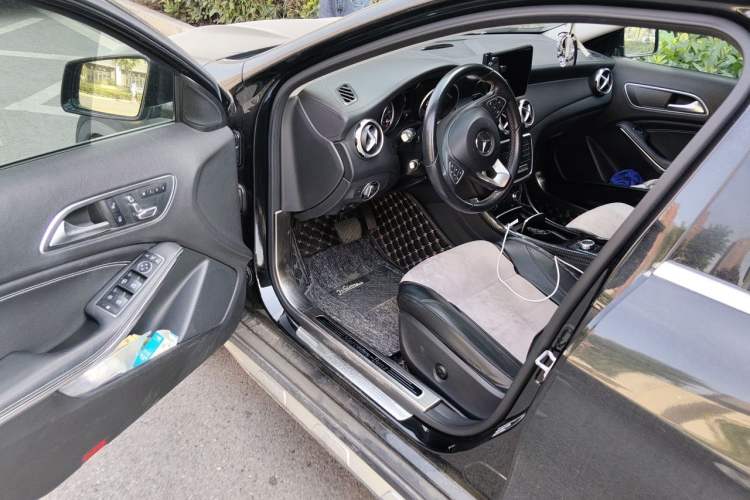 Used Mercedes-Benz GLA 2017 GLA 200 Fashion Model Driver Seat