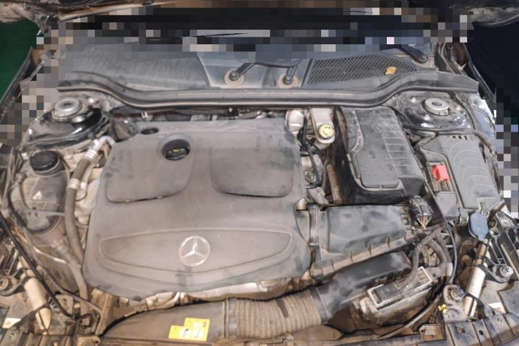 Used Mercedes-Benz GLA 2017 GLA 220 4MATIC Fashion Model Engine Bay