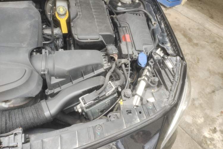 Used Mercedes-Benz GLA 2017 GLA 200 Fashion Model Engine Bay Left