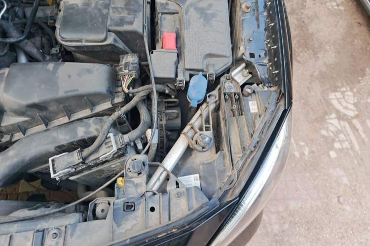 Used Mercedes-Benz GLA 2017 GLA 200 Fashion Model Engine Bay Left