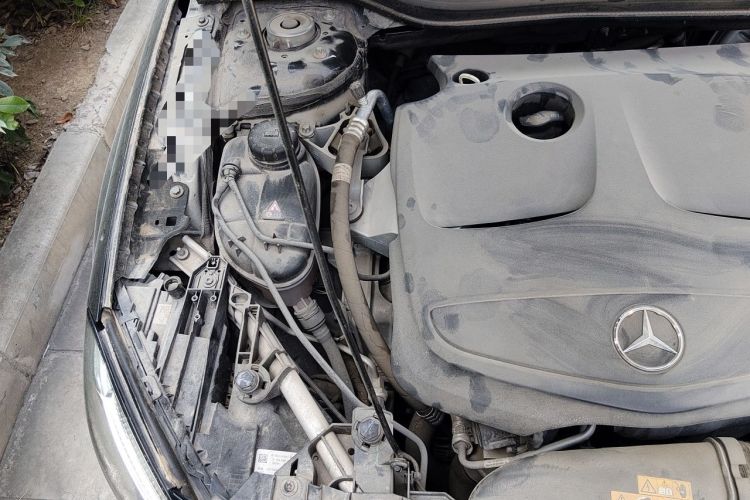 Used Mercedes-Benz GLA 2017 GLA 200 Fashion Model Engine Bay Right