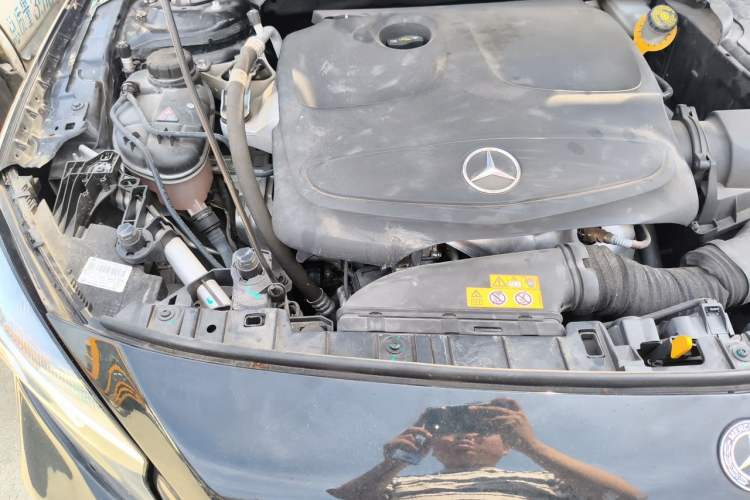 Used Mercedes-Benz GLA 2017 GLA 200 Sport Edition Engine Bay Right