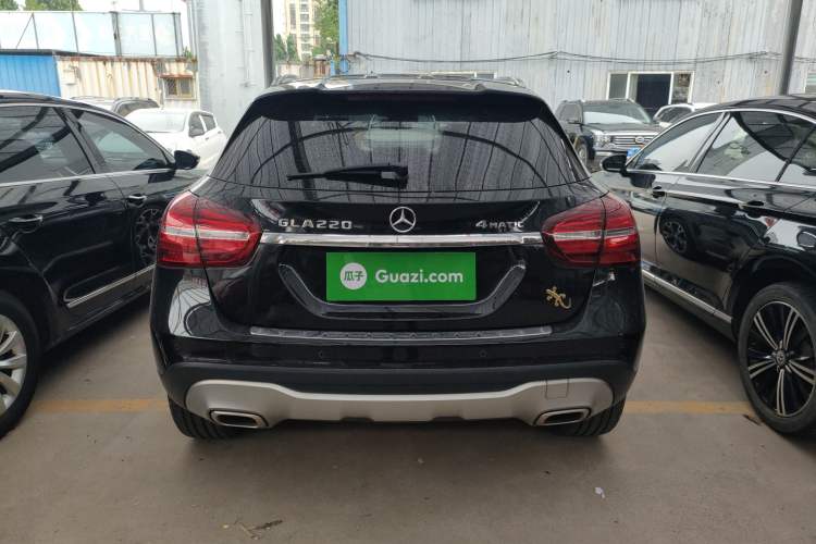Used Mercedes-Benz GLA 2017 GLA 220 4MATIC Fashion Model Exterior 4
