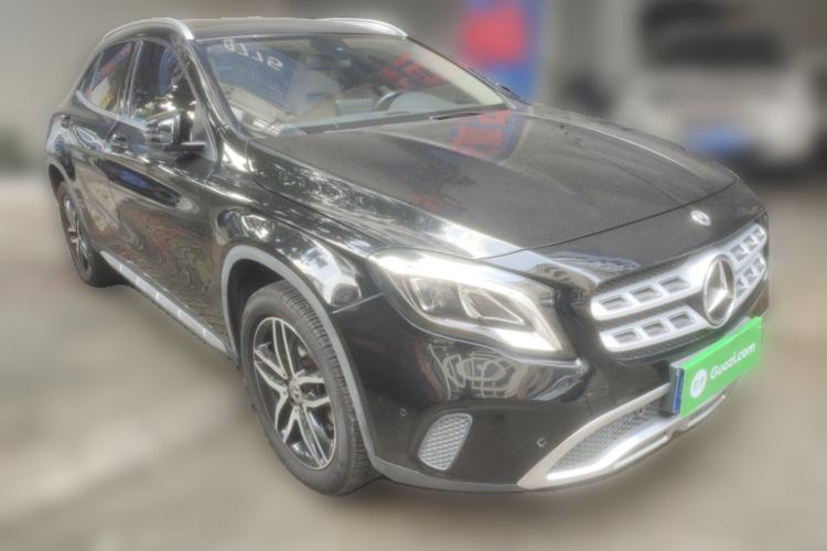 Used Mercedes-Benz GLA 2017 GLA 200 Fashion Model Front Right 45 Deg