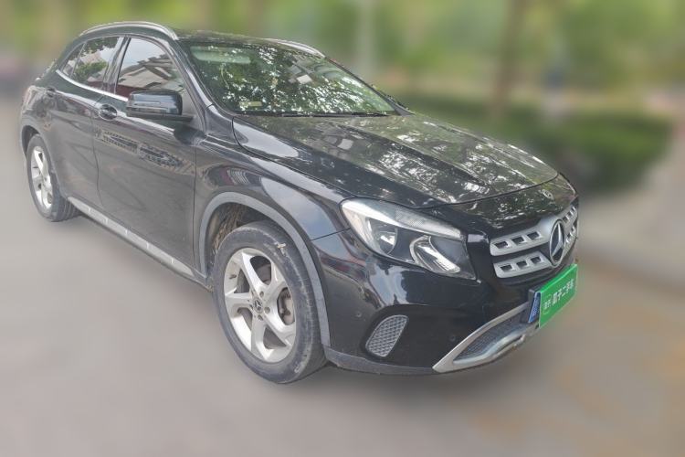 Used Mercedes-Benz GLA 2017 GLA 200 Sport Edition Front Right 45 Deg