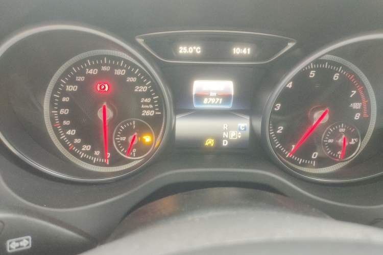 Used Mercedes-Benz GLA 2017 GLA 200 Fashion Model Instrument Cluster