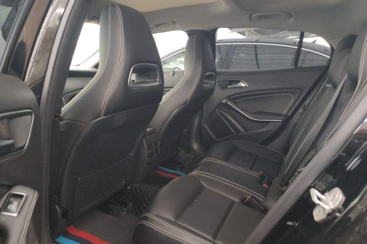 Used Mercedes-Benz GLA 2017 GLA 220 4MATIC Fashion Model Interior 3
