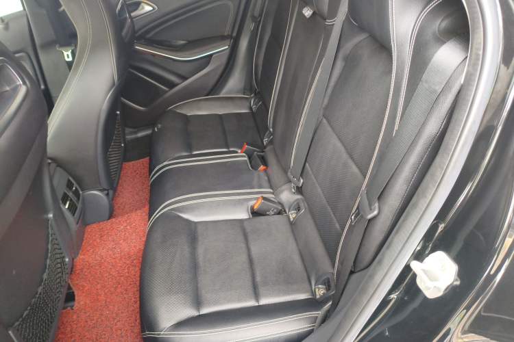 Used Mercedes-Benz GLA 2017 GLA 200 Fashion Model Left Rear Seat