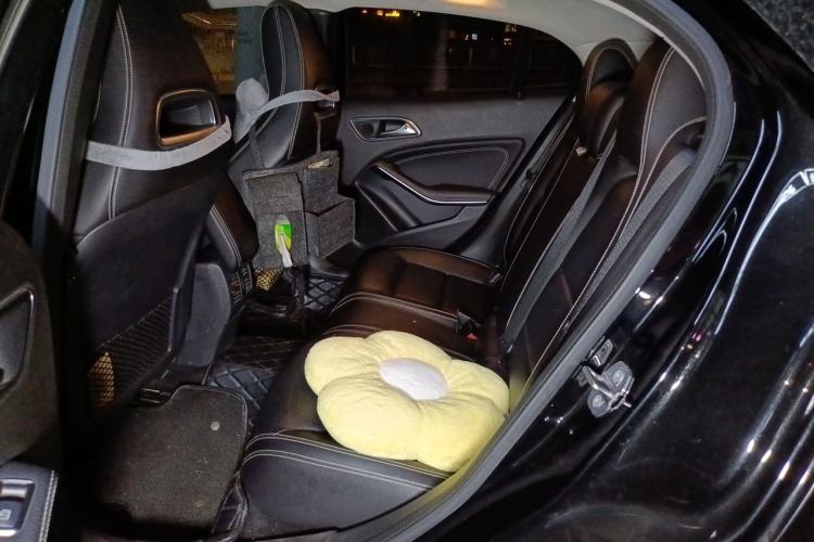 Used Mercedes-Benz GLA 2017 GLA 200 Fashion Model Left Rear Seat