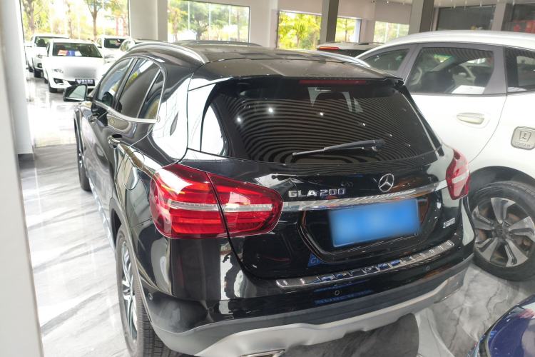 Used Mercedes-Benz GLA 2017 GLA 200 Fashion Model Rear Left 45 Deg