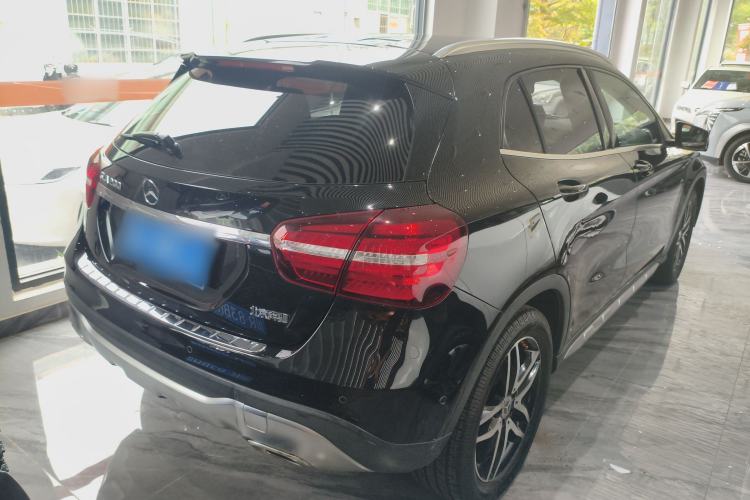 Used Mercedes-Benz GLA 2017 GLA 200 Fashion Model Rear Right 45 Deg