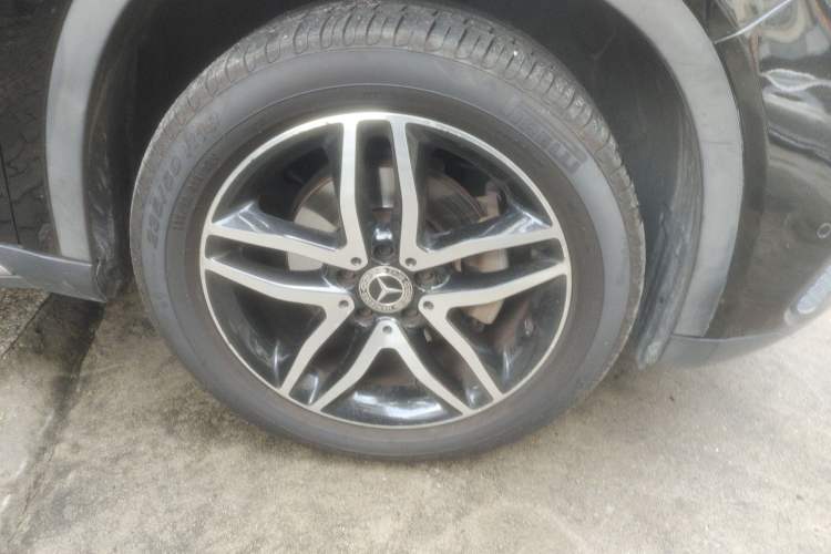 Used Mercedes-Benz GLA 2017 GLA 200 Fashion Model Right Front Wheel Hub