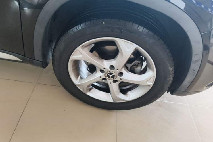Used Mercedes-Benz GLA 2017 GLA 200 Sport Edition Right Front Wheel Hub
