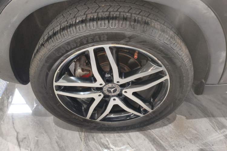 Used Mercedes-Benz GLA 2017 GLA 200 Fashion Model Right Rear Wheel Hub