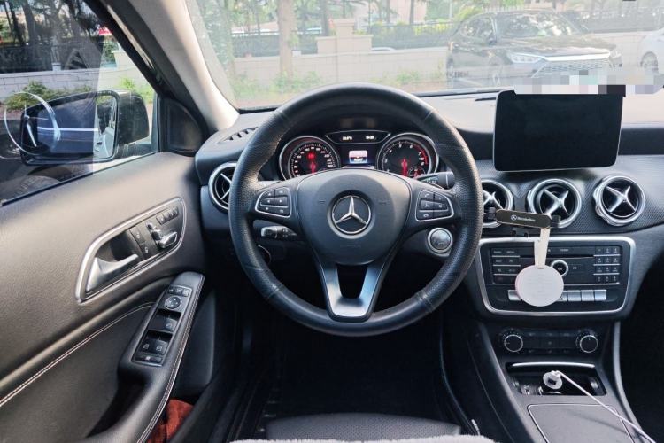 Used Mercedes-Benz GLA 2017 GLA 200 Fashion Model Steering Wheel