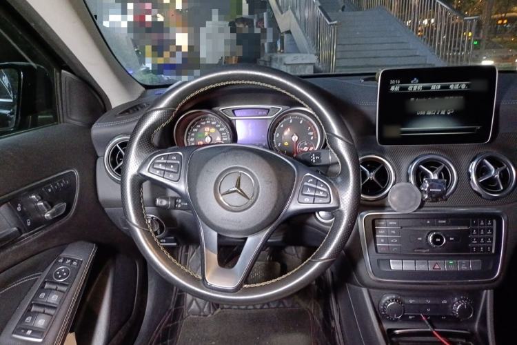 Used Mercedes-Benz GLA 2017 GLA 200 Fashion Model Steering Wheel