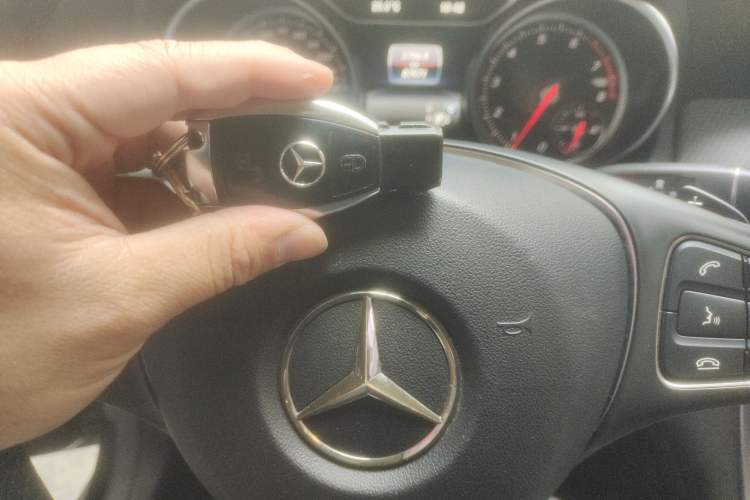 Used Mercedes-Benz GLA 2017 GLA 200 Fashion Model Vehicle Key
