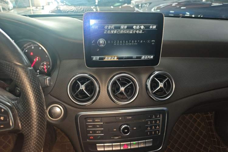 Used Mercedes-Benz GLA 2017 GLA 200 Sport Edition Audio And AC Panel