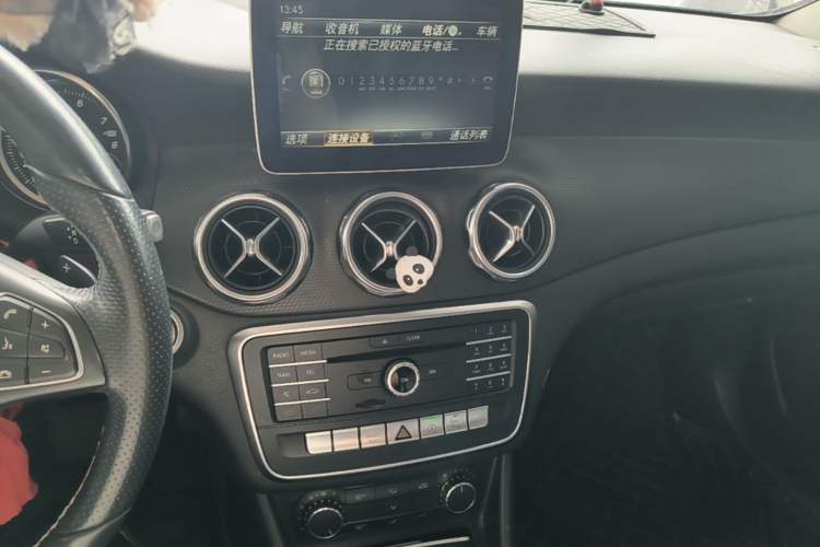 Used Mercedes-Benz GLA 2017 GLA 200 Sport Edition Audio And AC Panel