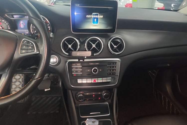 Used Mercedes-Benz GLA 2017 GLA 200 Fashion Model Audio And AC Panel