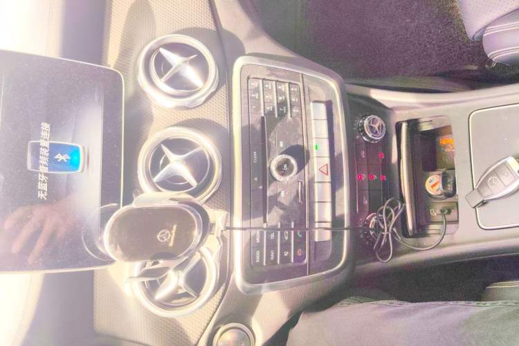 Used Mercedes-Benz GLA 2017 GLA 200 Fashion Model Audio And AC Panel