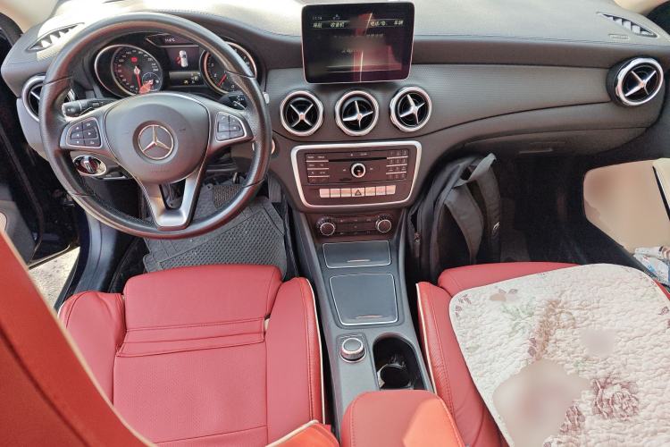 Used Mercedes-Benz GLA 2017 GLA 200 Fashion Model Center Console