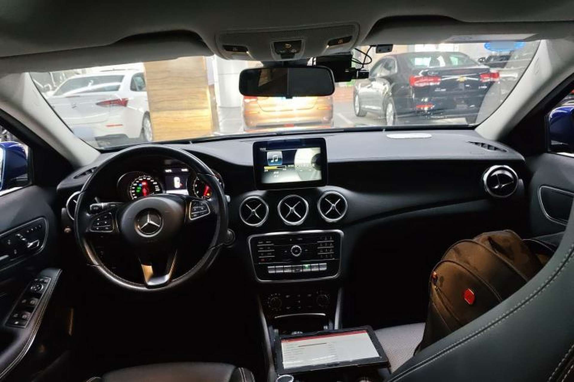 Used Mercedes-Benz GLA 2017 GLA 200 Fashion Model Center Console