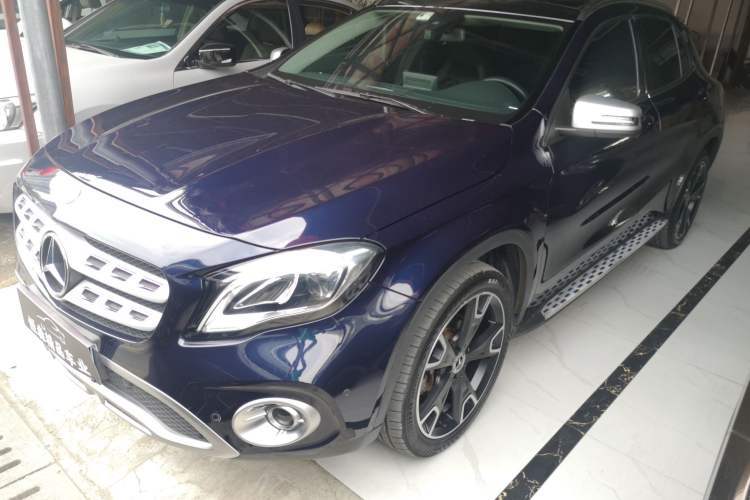 Used Mercedes-Benz GLA 2017 GLA 220 4MATIC Fashion Model Guazi used car, China used car export, Used car for sale, Used cars, Cheapest cars for sale