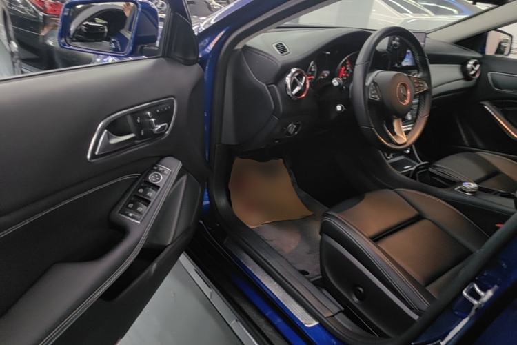 Used Mercedes-Benz GLA 2017 GLA 200 Fashion Model Driver Seat