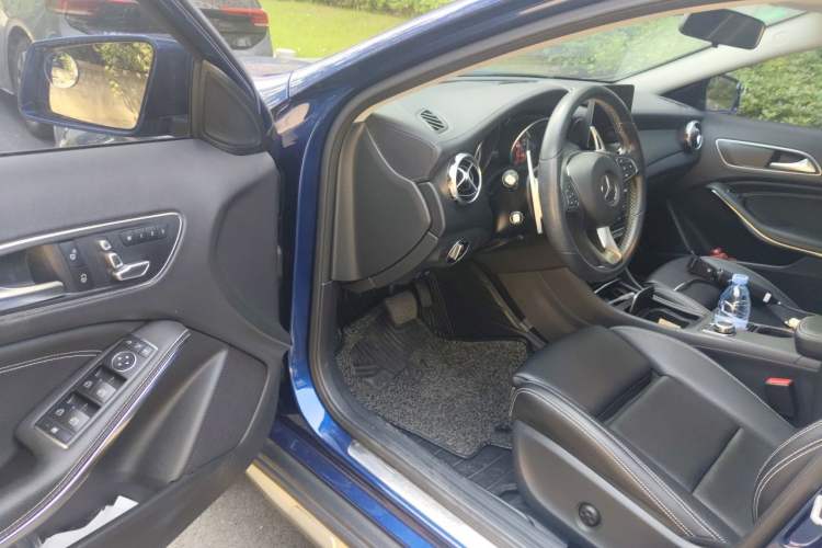 Used Mercedes-Benz GLA 2017 GLA 200 Fashion Model Driver Seat