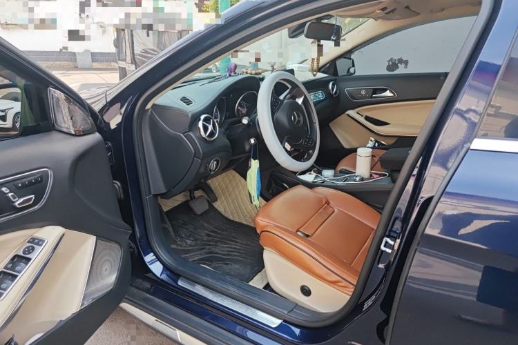 Used Mercedes-Benz GLA 2017 GLA 220 4MATIC Fashion Model Driver Seat