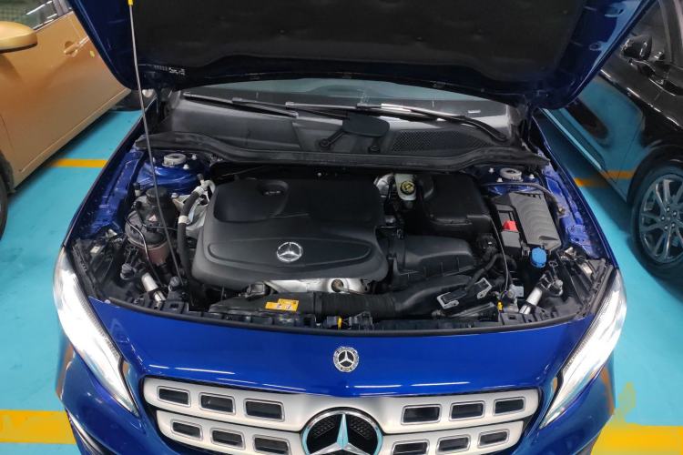 Used Mercedes-Benz GLA 2017 GLA 220 4MATIC Luxury Model Engine Bay