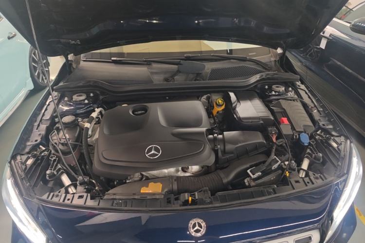 Used Mercedes-Benz GLA 2017 GLA 200 Fashion Model Engine Bay