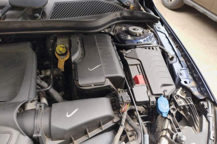 Used Mercedes-Benz GLA 2017 GLA 200 Sport Edition Engine Bay Left