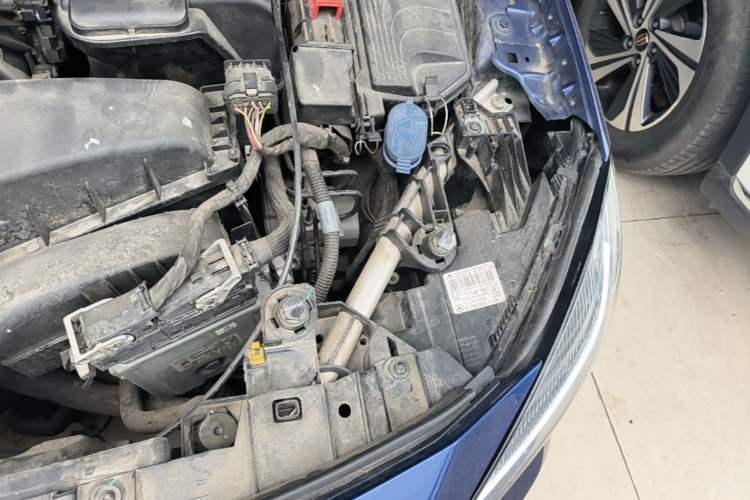 Used Mercedes-Benz GLA 2017 GLA 200 Sport Edition Engine Bay Left
