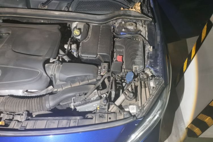 Used Mercedes-Benz GLA 2017 GLA 220 4MATIC Fashion Model Engine Bay Left