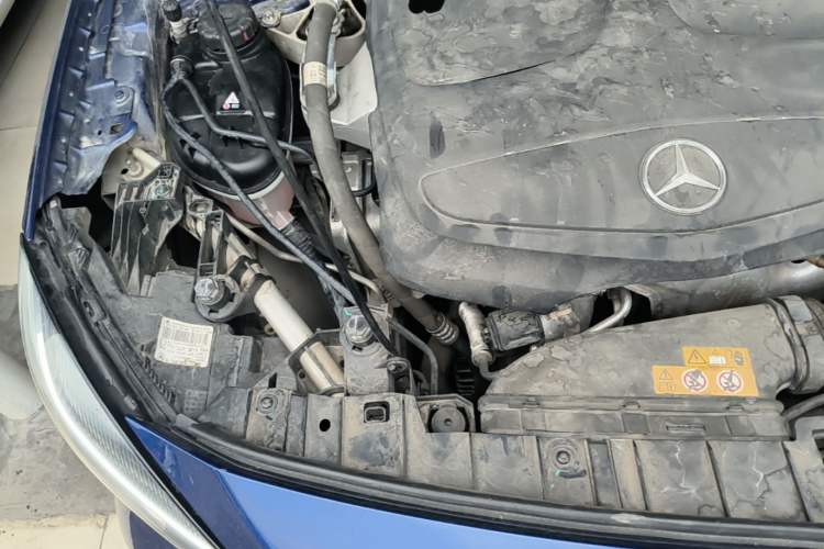 Used Mercedes-Benz GLA 2017 GLA 200 Sport Edition Engine Bay Right