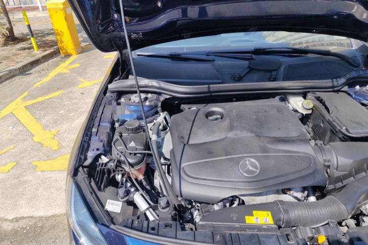 Used Mercedes-Benz GLA 2017 GLA 200 Sport Edition Engine Bay Right