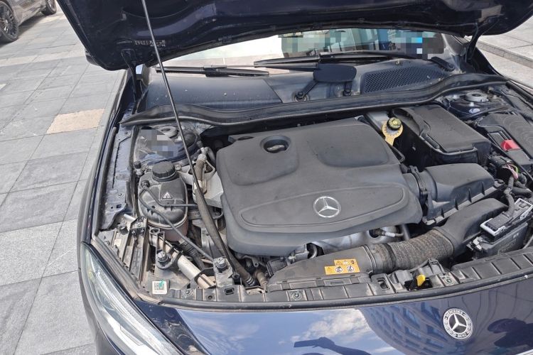 Used Mercedes-Benz GLA 2017 GLA 220 4MATIC Fashion Model Engine Bay Right